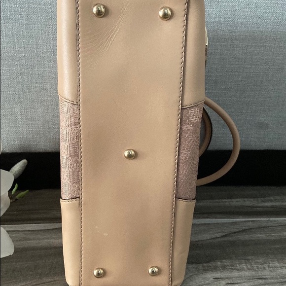 Gucci handbag 💯 authentic limited edition - Picture 4 of 6